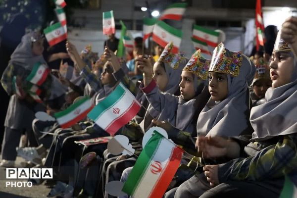 جشن الفبا و ایستادگی در تجمعات شبانه مردمی قلعه نو