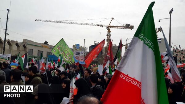 خروش مردمان مشهدی در راهپیمایی حماسی روز قدس 