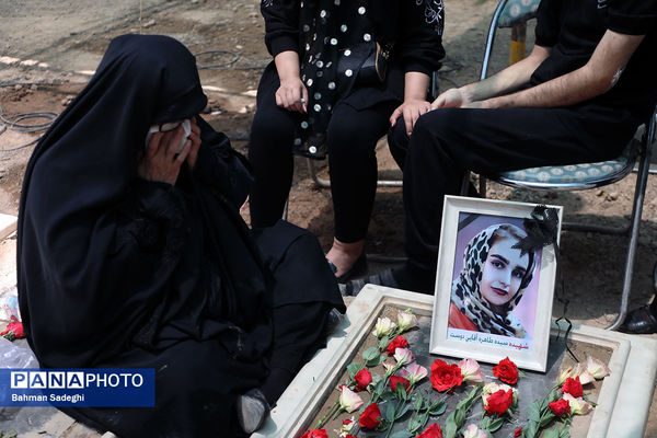 حال و هوای ظهر عاشورا در قطعه شهدای جنگ تحمیلی رژیم صهیونیستی