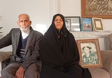 دیدار کادر دبستان سیدحسن میرمحمدی میبد با خانواده شهید علیرضا زارع‌پور