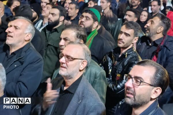 راهپیمایی بزرگ مردم ولایتمدار ورامین بر علیه آمریکا و اسرائیل جنایتکار برای خون خواهی رهبر معظم انقلاب اسلامی