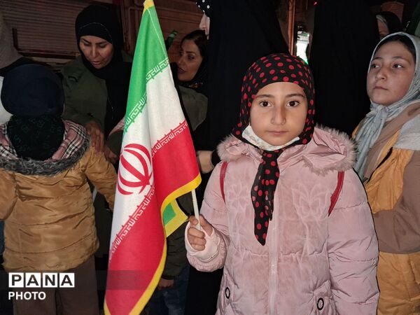 سربازان دهه نودی در قلب میدان 