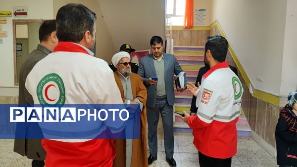 مراسم گرامیداشت هفته پدافند غیرعامل در دبیرستان عشایری شبانه‌روزی نسیبه