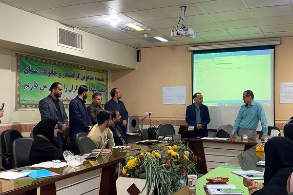 تمرکز بر ارتقای مهارت‌های مدیریتی و آموزشی در کارگاه‌های توانمندسازی ورامین