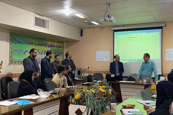 تمرکز بر ارتقای مهارت‌های مدیریتی و آموزشی در کارگاه‌های توانمندسازی ورامین