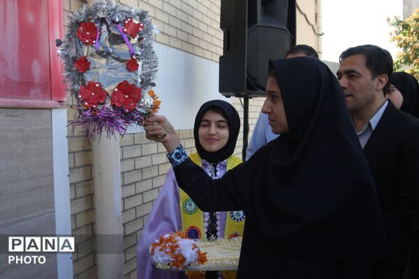 برگزاری جشن جوانه‌ها در مدرسه مهدیه زنجان با حضور مسئولان استانی