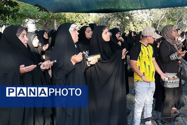  مراسم ختم دعای عرفه کنار مزار شهدای گمنام نسیم شهر 