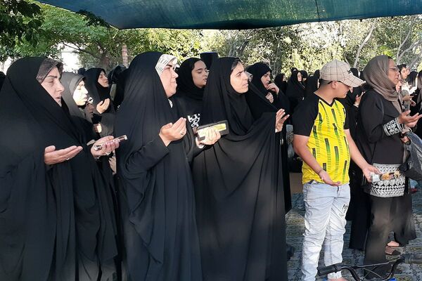  مراسم ختم دعای عرفه کنار مزار شهدای گمنام نسیم شهر 