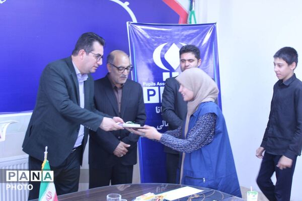نشست صمیمی خبرنگاران پانا خراسان شمالی با مدیرکل آموزش و پرورش در روز خبرنگار
