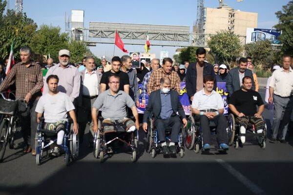 همایش پیاده‌روی خانوادگی روز کرج 