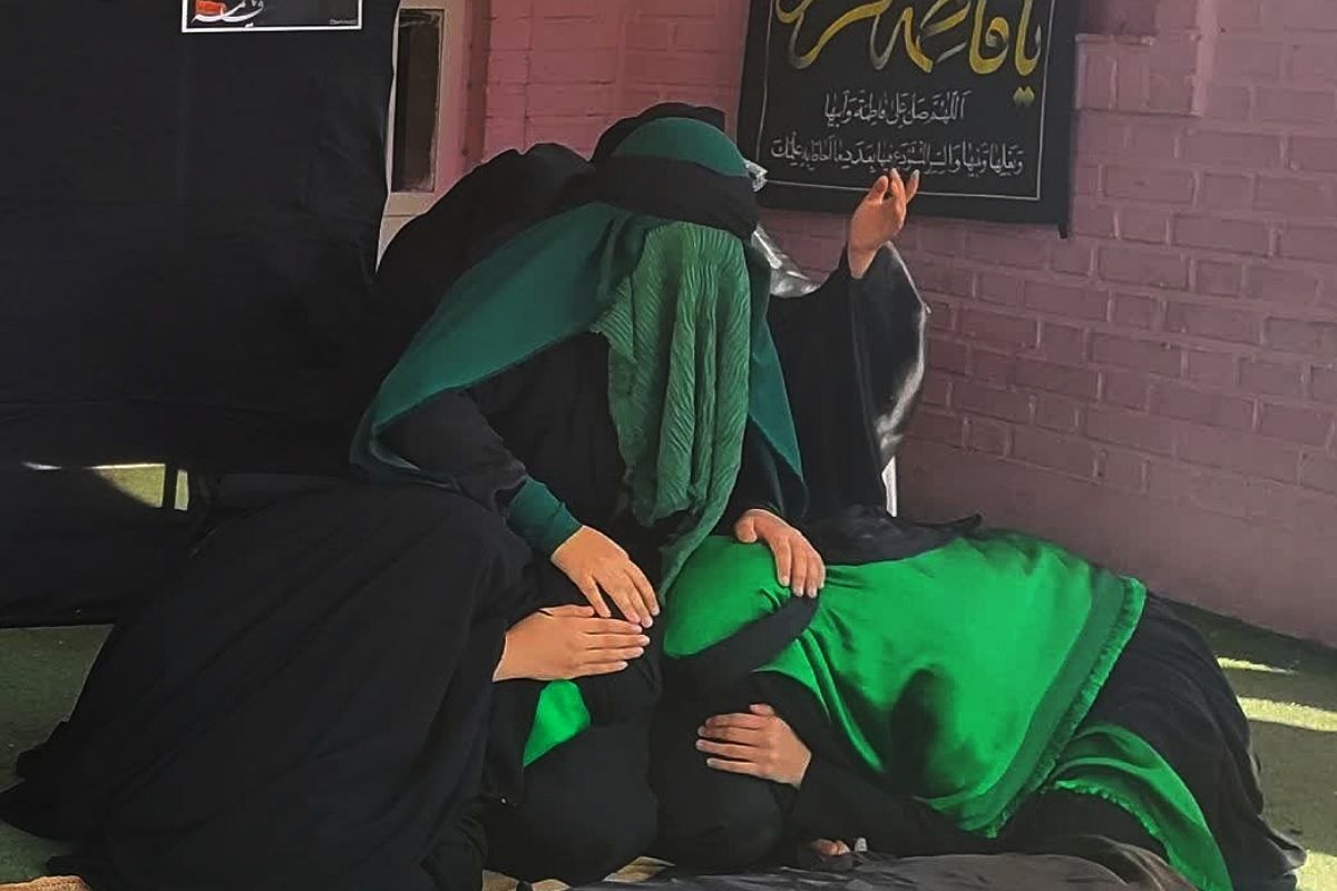 برگزاری نمایش مذهبی به مناسبت شهادت حضرت فاطمه الزهرا (س)در مدرسه پیام قرآن اسلامشهر