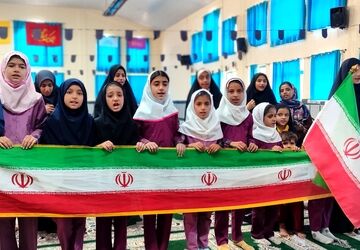 طنین «باید برخاست» در مصلی امام خمینی(ره) دیشموک