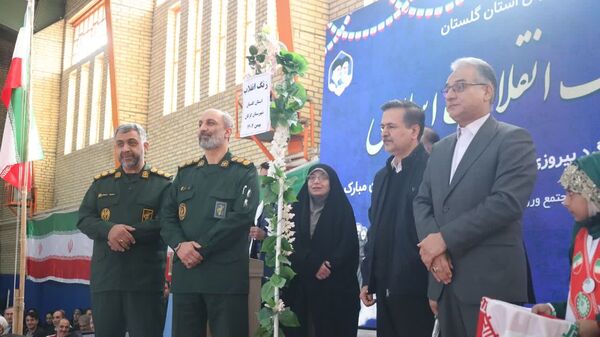 زنگ انقلاب نواخته شد