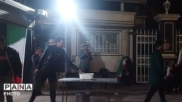 گذری بر موکب فلکه ایران نیشابور در چهل و چهارمین شب از اجتماعات مردمی 