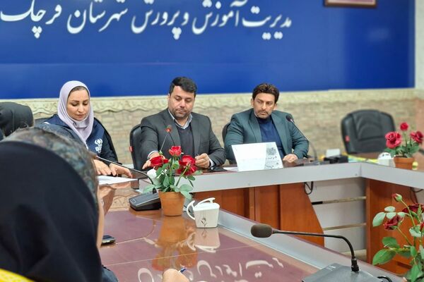 جلسه هم‌افزایی و توانمندسازی دانش‌آموزان جدیدالورود خبرگزاری پانا قرچک