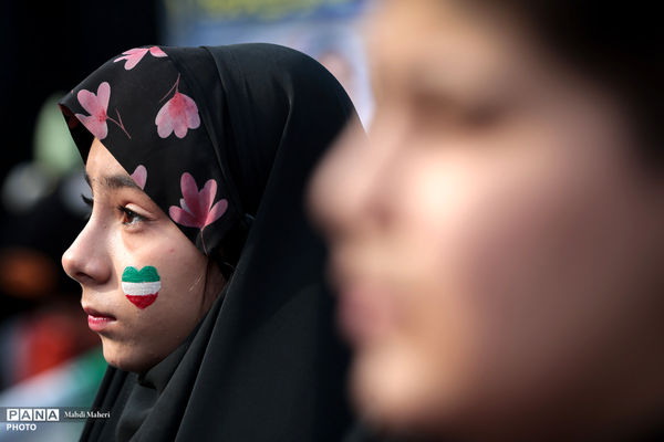 تجمع بزرگ هم‌عهدی‌ نوجوانان با رهبری معظم انقلاب اسلامی