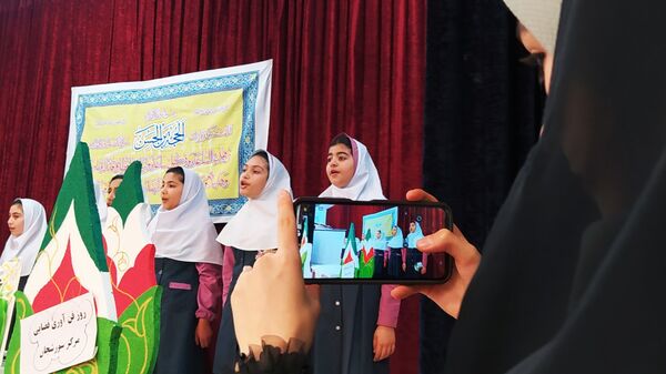 کانون پر از نور، لبخند و شادی در لاران