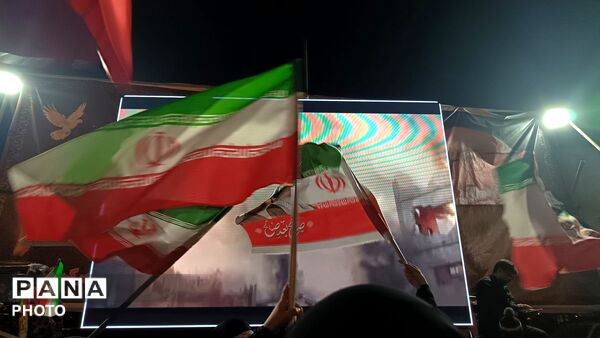 حماسه سازی مردم نیشابور در بیستمین شب از راهپیمایی های مردمی بلوار فضل 