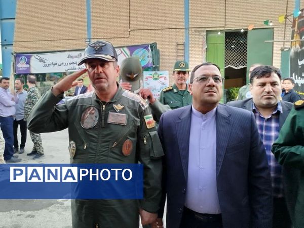 بازدید فرمانده پایگاه پنجم رزمی هوانیروز مشهد از دومین کنگره ملی شهید مدرس (ره) 