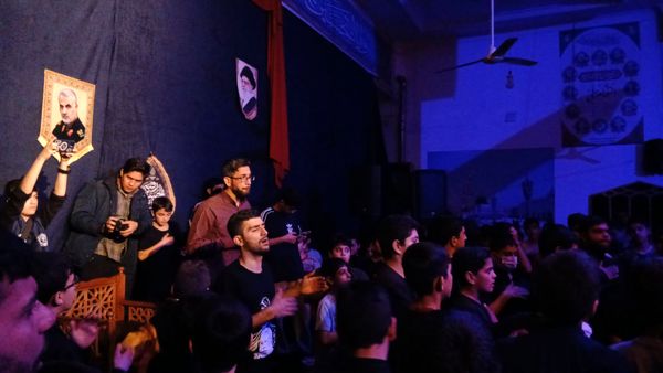 شبی معنوی برای دانش آموزان معتکف 