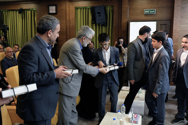 نشست ملی مدیران عامل و موسسان مدارس مجتمعی غیردولتی و هیات امنایی