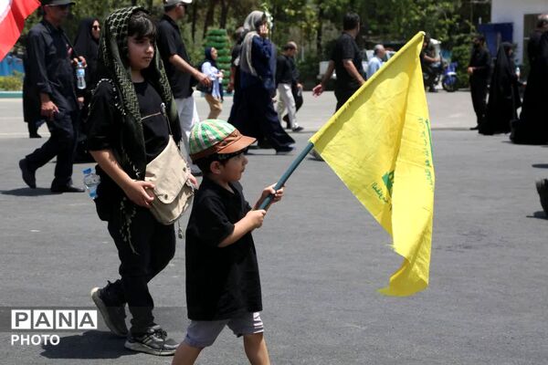 مراسم وداع با پیکر مطهر رهبر شهید در مصلی تهران 