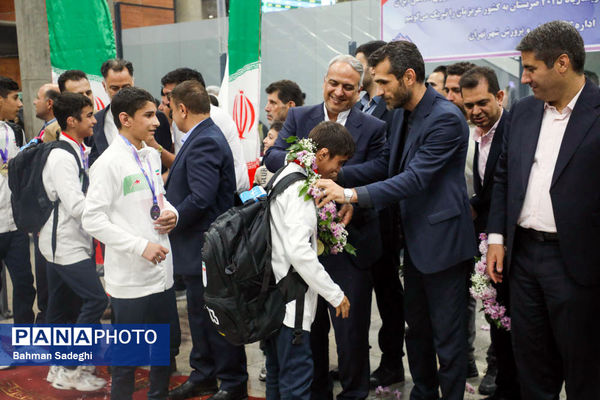 آیین استقبال از کاروان ورزشی دانش‌آموزی امید ایران از رقابت‌های ژیمنازیاد صربستان