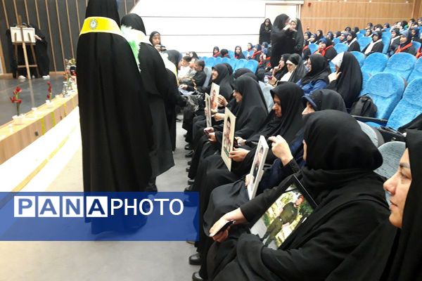 یادواره شهدای جنگ دوازده روزه در سالن ارشاد اسلامی شهرستان قدس