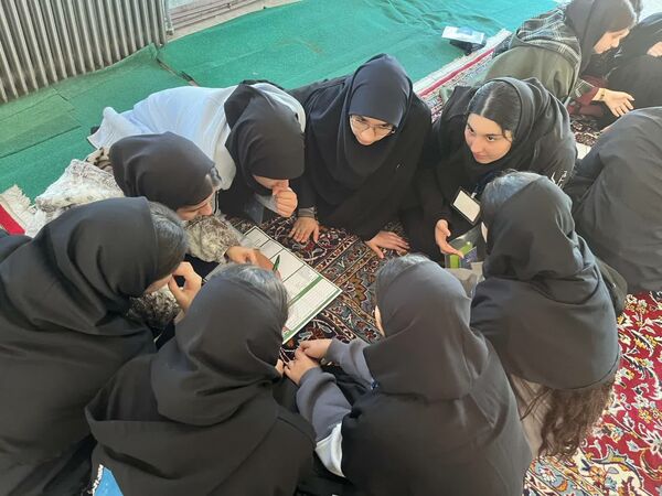  کاردوی نمایشگاه مدرسه انقلاب در نور