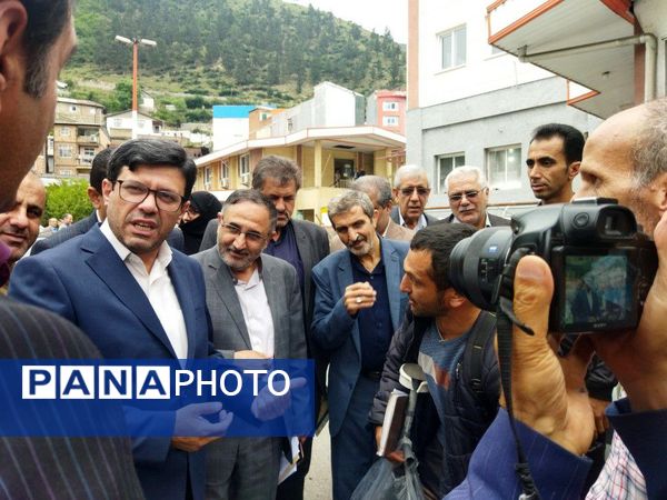 نشست صمیمی نخبگان و فرهنگیان سوادکوه با حضور معاون پارلمانی وزیر آموزش‌وپرورش 