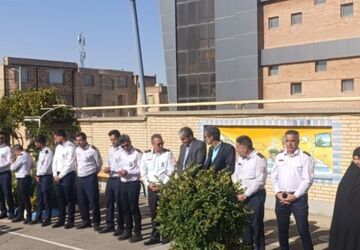 دانش‌آموزان نیشابوری میزبان آتش‌نشانان شدند