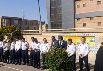 دانش‌آموزان نیشابوری میزبان آتش‌نشانان شدند