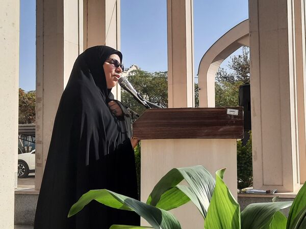 مراسم باشکوه زنگ ایثار و مقاومت در دبیرستان مصلی نژاد حضرت ام البنین