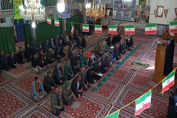 اقامه نماز عبادی،سیاسی جمعه همزمان با ایام دهه فجر در شهر بار نیشابور