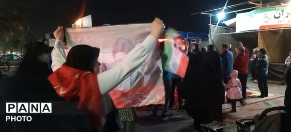 دویست شب ایستادگی پای پرچم در مشهد