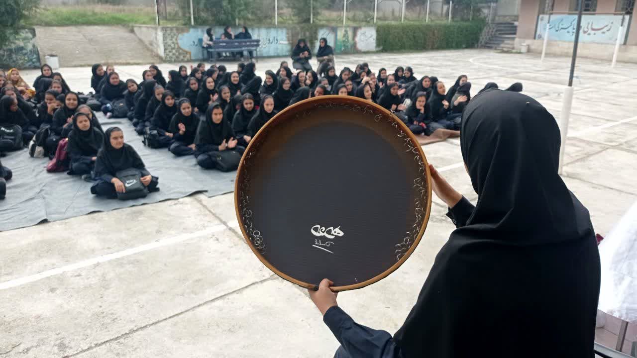 مراسم هفته مازندران و روز دانش‌آموز در دبیرستان یاران امام تیرتاش 