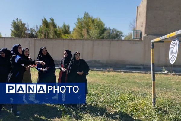 جلسه هم اندیشی دبیران و آموزگاران تربیت بدنی آموزش و پرورش کهریزک