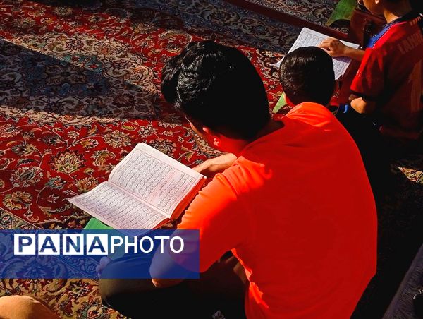 اختتامیه محافل قرآنی در آخرین روز از ماه مبارک رمضان در کاشمر