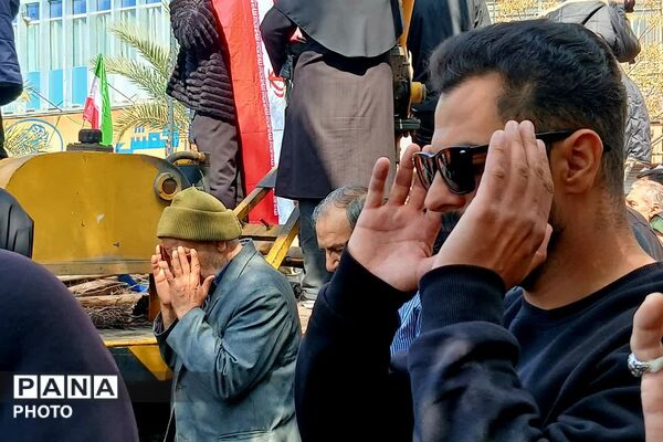 کبوتران عاشق به امام شهیدشان پیوستند