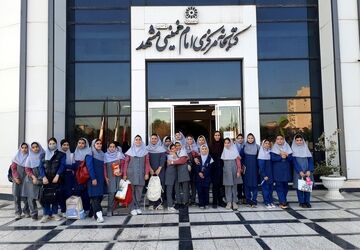 روایت بازدید دانش آموزان دبستان نورا از کتابخانه