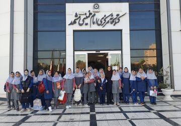 روایت بازدید دانش آموزان دبستان نورا از کتابخانه