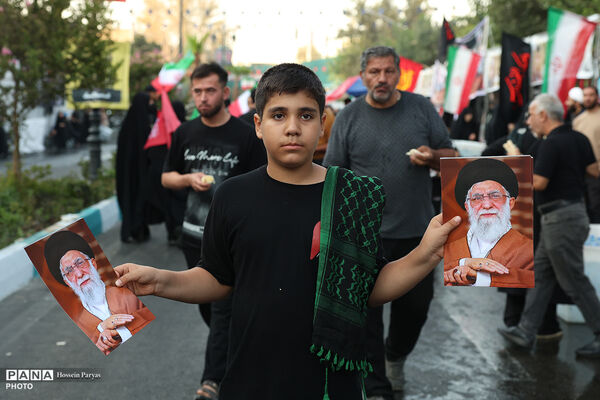 پیاده‌روی جاماندگان اربعین در تهران - 2