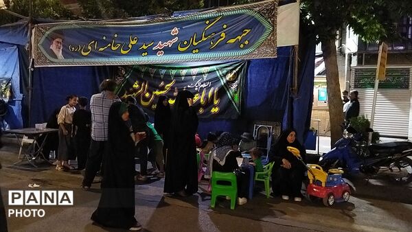 موکب جبهه فرهنگیان نیشابور در چهارمین شب ماه محرم ۱۴۰۵