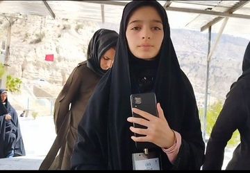 مردم عزادار منطقه زرین آباد به سمت مرقد امامزاده سید فخرالدین راهپیمائی کردند