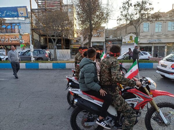 استقبال پرشور مردم از شهدای گمنام در شهرستان شیروان