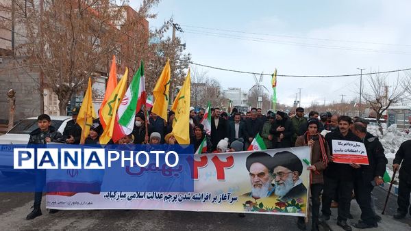 حضور گسترده مردم شهر توره در راهپیمایی۲۲ بهمن، تجلی اتحاد و ایستادگی