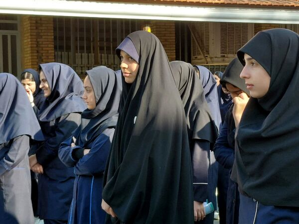 امنیت از کلاس تا خیابان؛ پلیس در جمع دانش‌آموزان بهادری