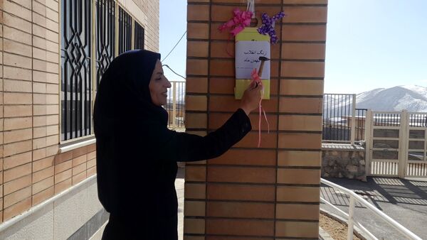 زنگ انقلاب در مدرسه فاروق منصور عباسی شهرستان اردل