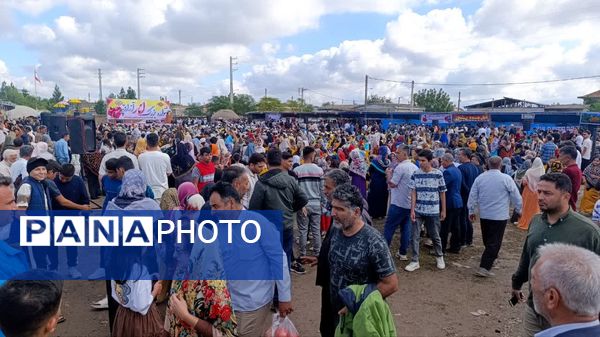روستای آزادتپه میزبان جشنواره انار