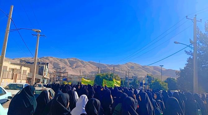 حضور پرشور مردم و دانش آموزان پلدختری در راهپیمایی ۱۳ آبان 